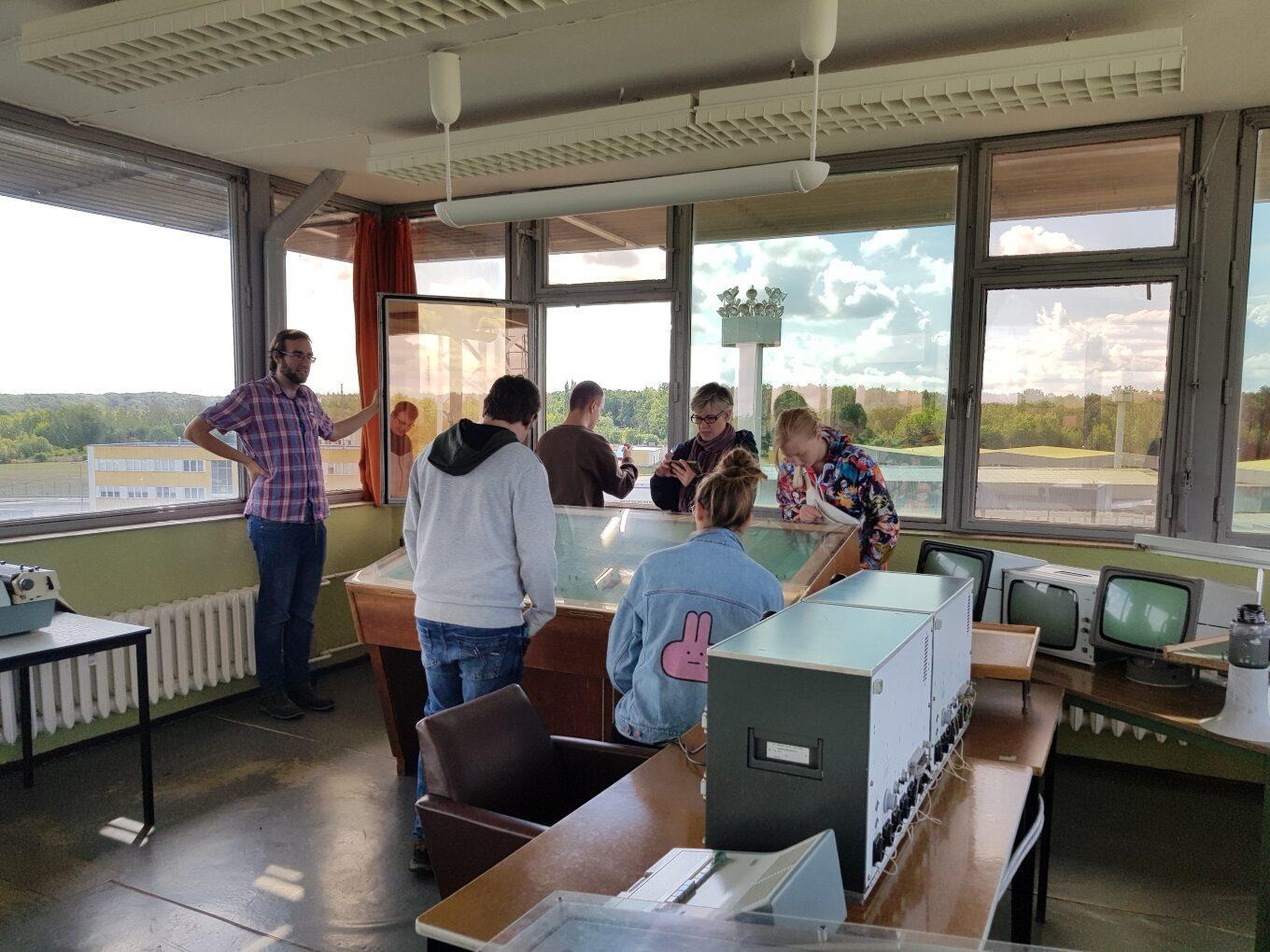Kick-off workshop of the 3rd project group: On the former command tower of the border troops.
© Sarah Fichtner